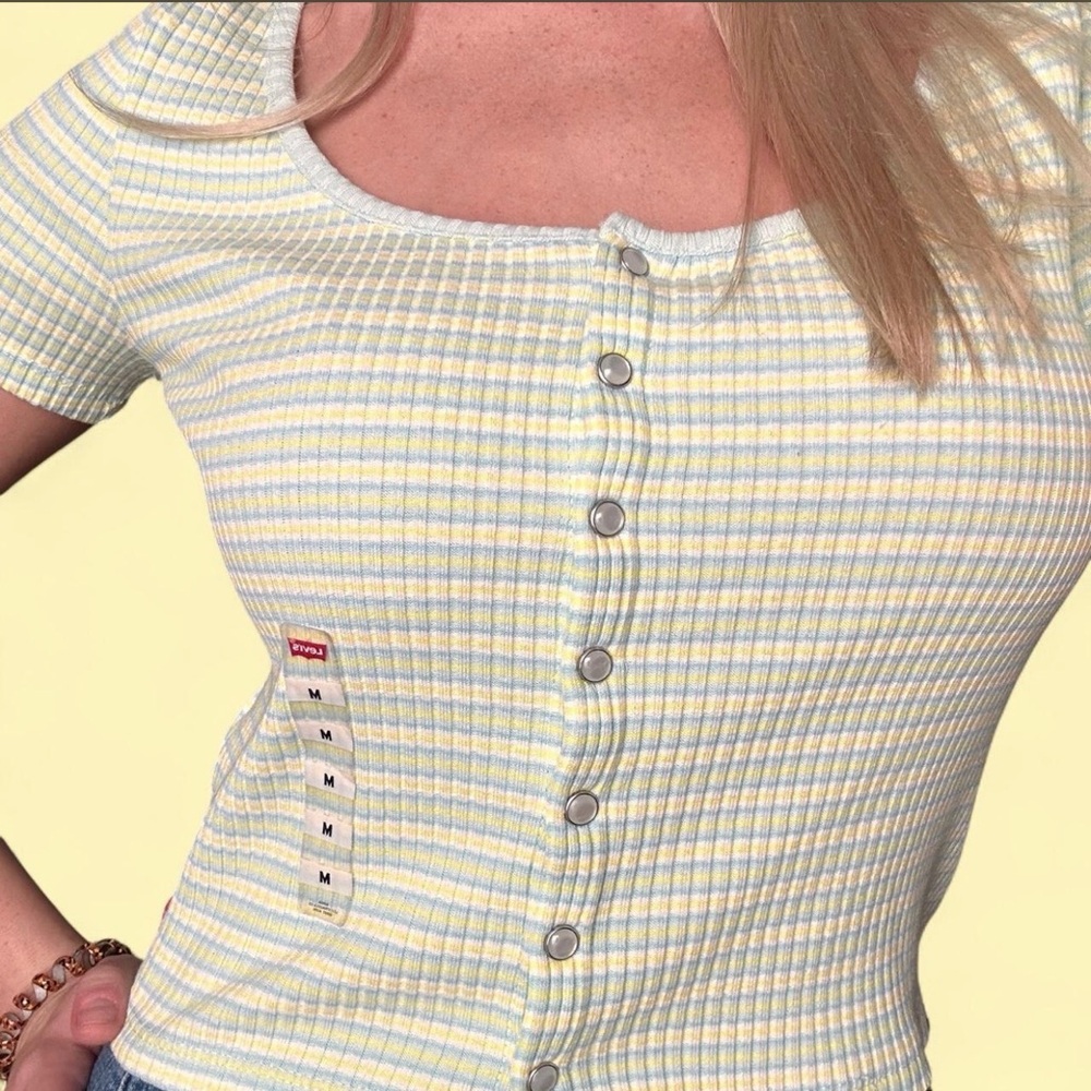 Levi's Pale Yellow Ribbed Button-Front Crop Top - Picture 5 of 5